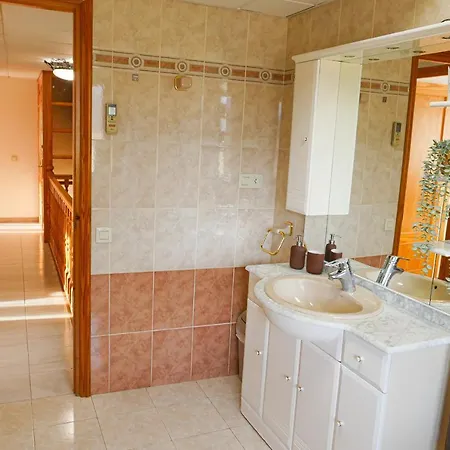 Casa Nova, Gaudeix Del Paisatge Des De Holiday home Vilamitjana